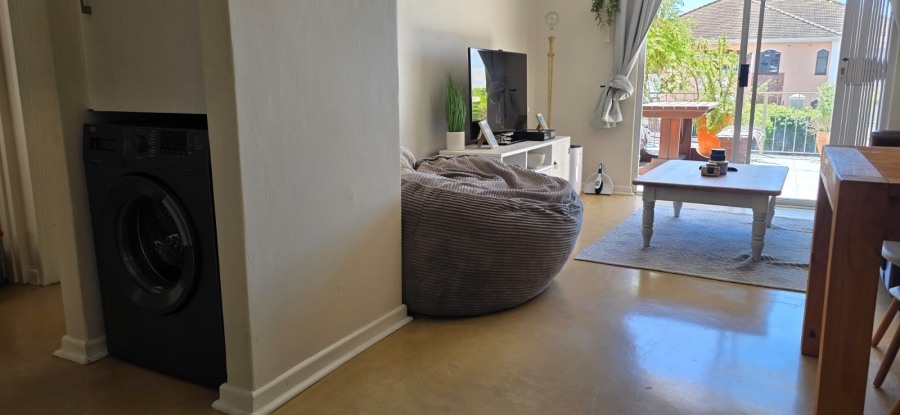 2 Bedroom Property for Sale in Gardens Western Cape